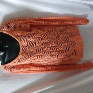 🔹️Vanity Medium orange mesh cross back sweater